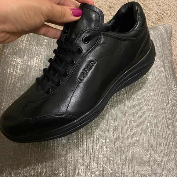 Prada leathers shoes - Picture 3 of 9